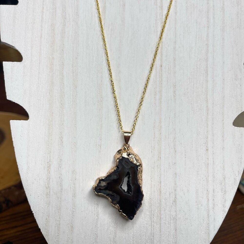Brown druzy agate crystal quartz geode slice pendant necklace golden wrap gold t - Picture 3 of 13